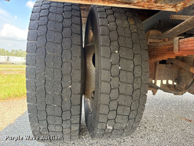 image for item YA4818 2015 Ford F450 Super Duty bucket truck