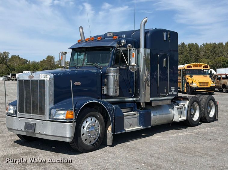 image for item YA4889 1997 Peterbilt 377 semi truck