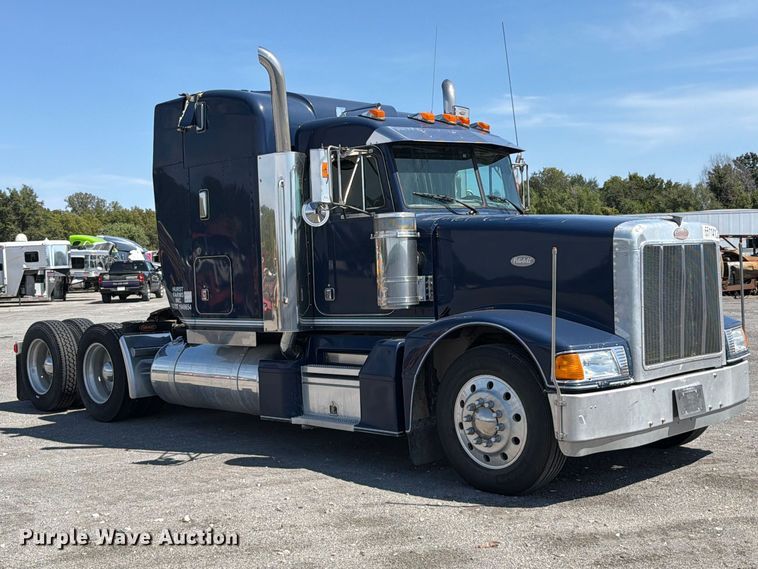 image for item YA4889 1997 Peterbilt 377 semi truck