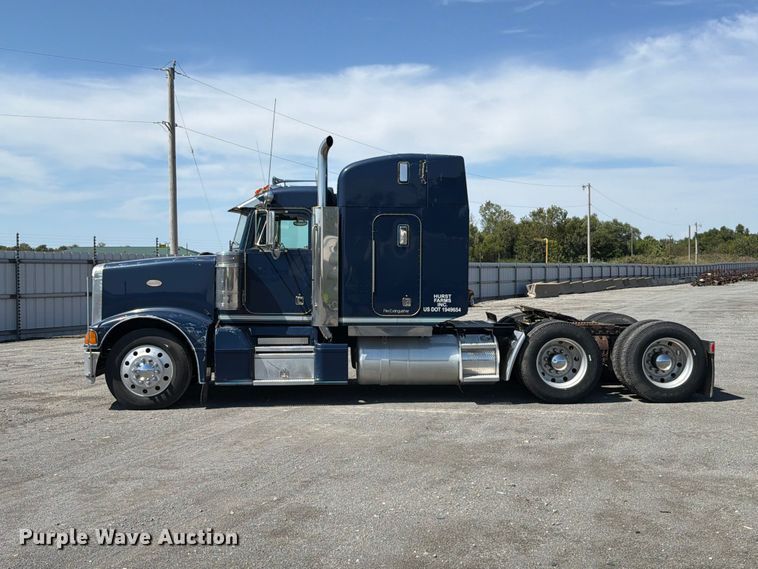 image for item YA4889 1997 Peterbilt 377 semi truck