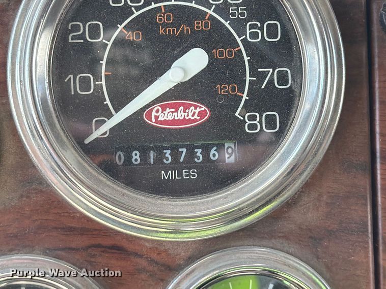 image for item YA4889 1997 Peterbilt 377 semi truck