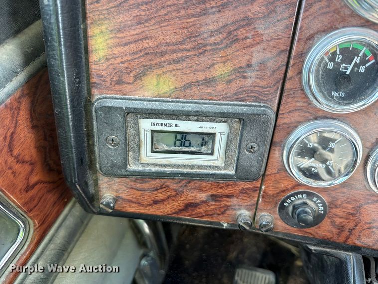 image for item YA4889 1997 Peterbilt 377 semi truck