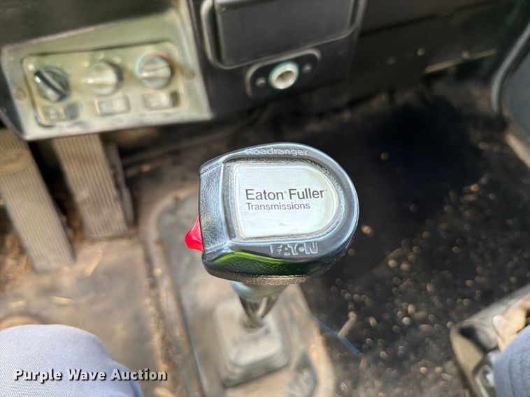 image for item YA4889 1997 Peterbilt 377 semi truck