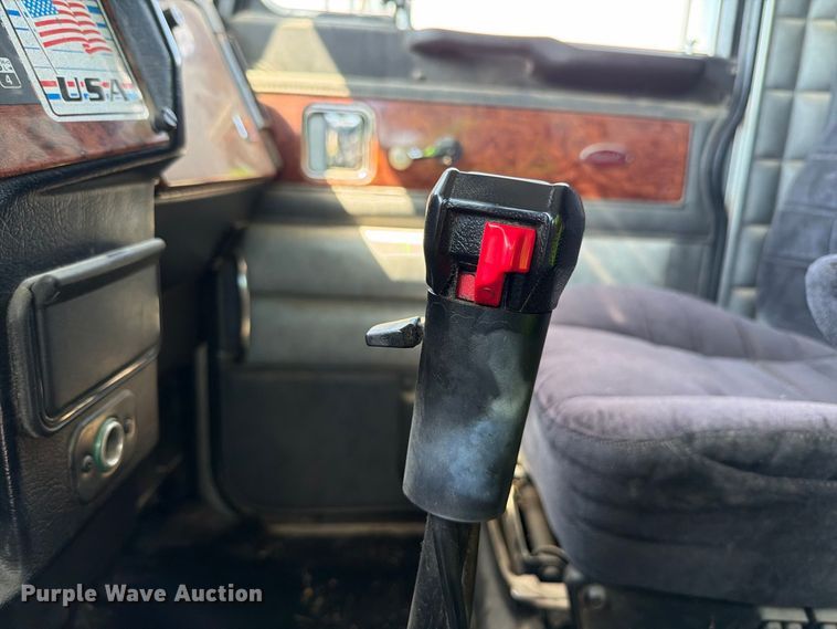 image for item YA4889 1997 Peterbilt 377 semi truck