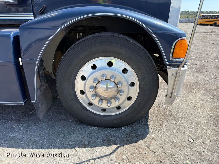 image for item YA4889 1997 Peterbilt 377 semi truck