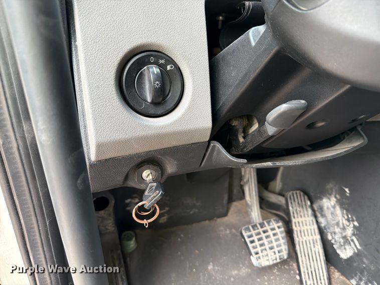 image for item YA6129 2017 Freightliner Cascadia 126 semi truck
