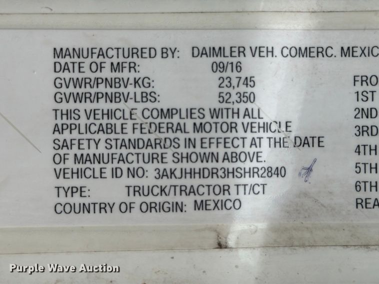 image for item YA6129 2017 Freightliner Cascadia 126 semi truck