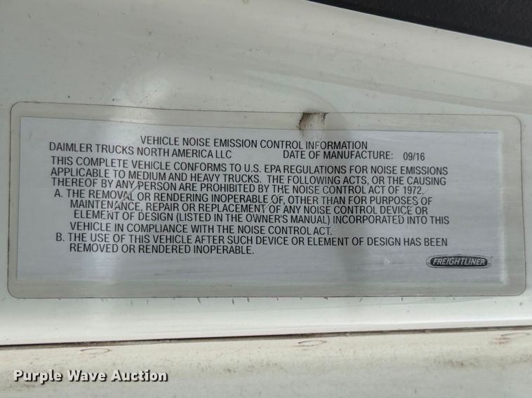 image for item YA6129 2017 Freightliner Cascadia 126 semi truck