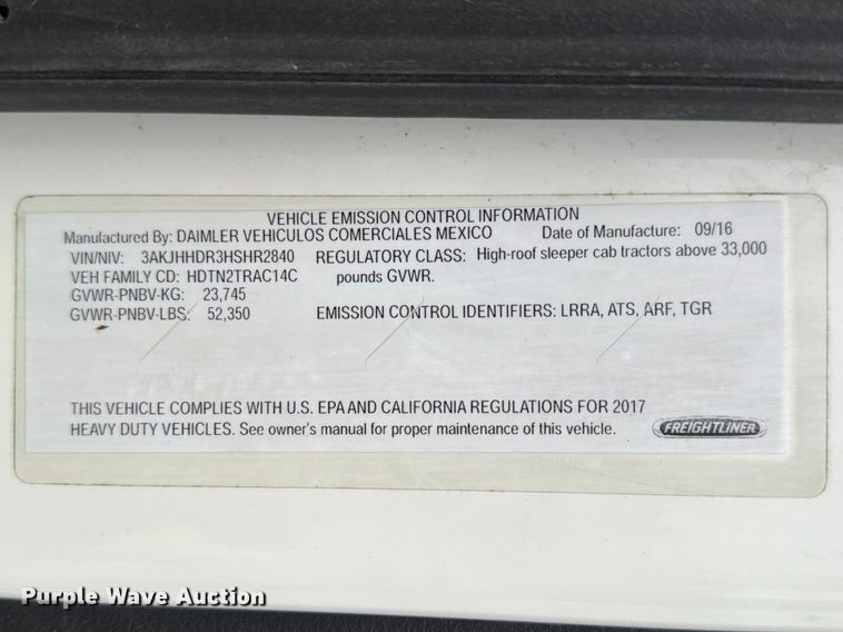 image for item YA6129 2017 Freightliner Cascadia 126 semi truck