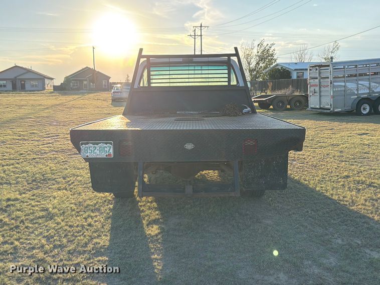 image for item BI9753 1986 Chevrolet K20 flatbed pickup truck