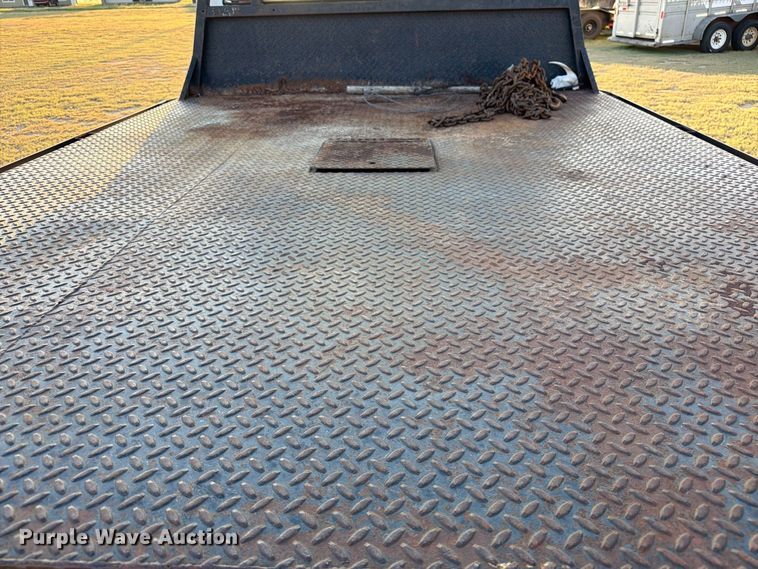 image for item BI9753 1986 Chevrolet K20 flatbed pickup truck