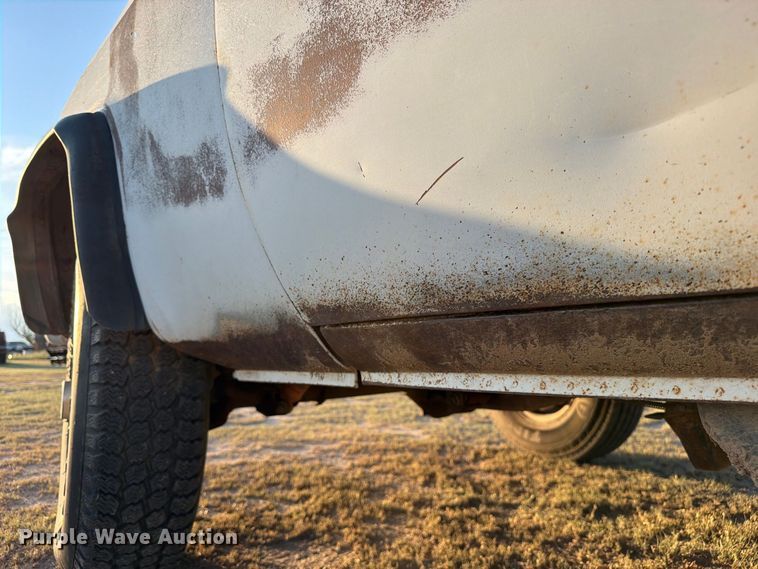 image for item BI9753 1986 Chevrolet K20 flatbed pickup truck