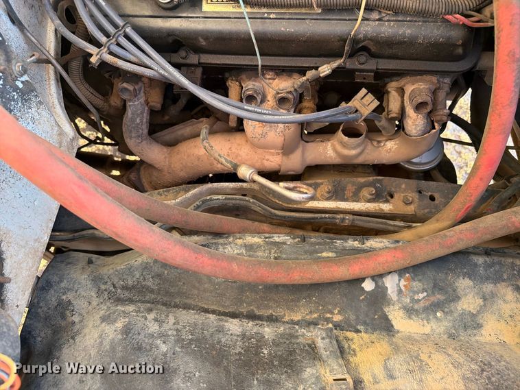image for item BI9753 1986 Chevrolet K20 flatbed pickup truck