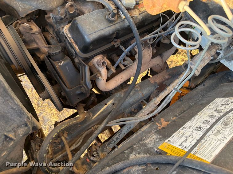 image for item BI9753 1986 Chevrolet K20 flatbed pickup truck