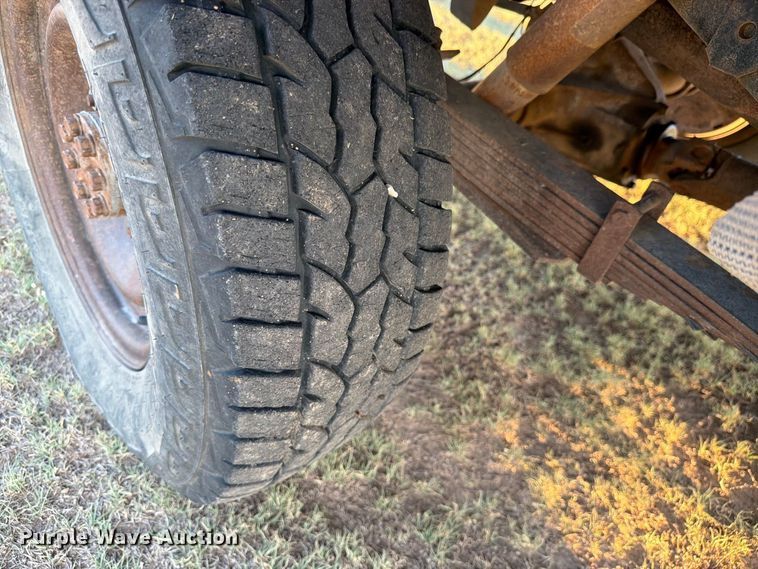 image for item BI9753 1986 Chevrolet K20 flatbed pickup truck