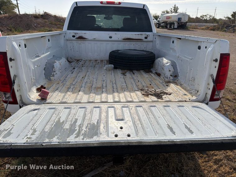 image for item DK6604 2014 GMC Sierra 2500HD Crew Cab pickup truck