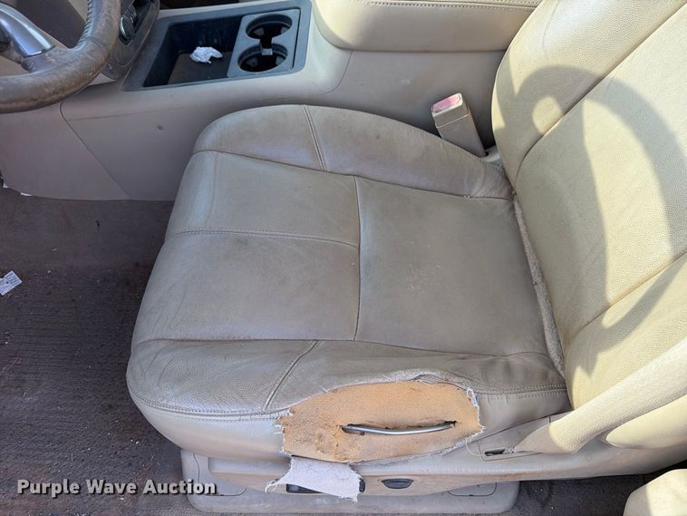 image for item DK6604 2014 GMC Sierra 2500HD Crew Cab pickup truck