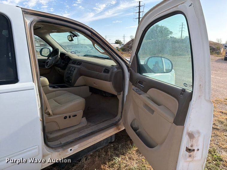 image for item DK6604 2014 GMC Sierra 2500HD Crew Cab pickup truck