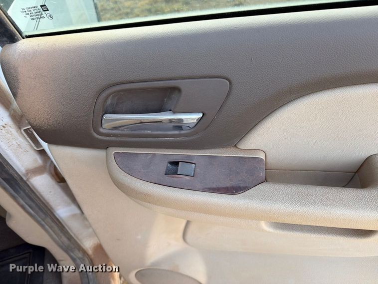 image for item DK6604 2014 GMC Sierra 2500HD Crew Cab pickup truck