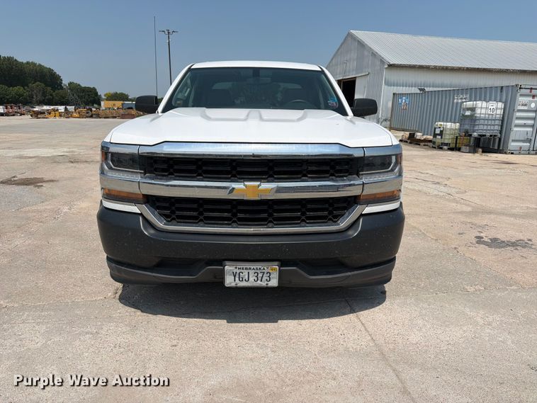 image for item DN6677 2018 Chevrolet Silverado 1500 Crew Cab pickup truck