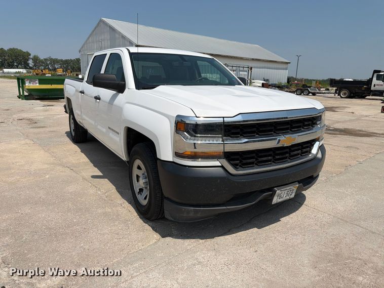 image for item DN6677 2018 Chevrolet Silverado 1500 Crew Cab pickup truck