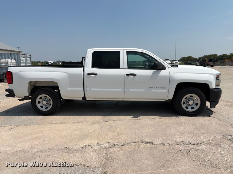 image for item DN6677 2018 Chevrolet Silverado 1500 Crew Cab pickup truck