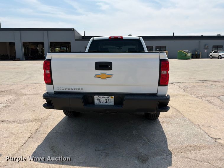 image for item DN6677 2018 Chevrolet Silverado 1500 Crew Cab pickup truck