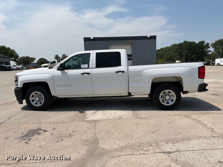 image for item DN6677 2018 Chevrolet Silverado 1500 Crew Cab pickup truck