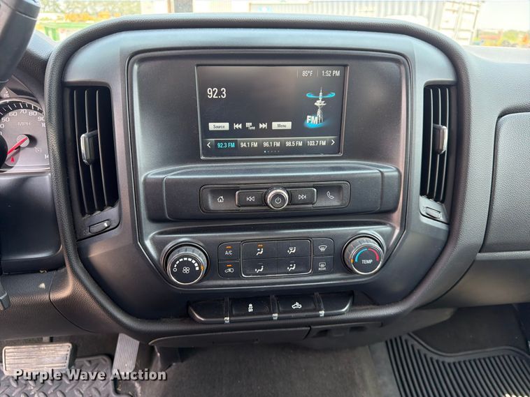 image for item DN6677 2018 Chevrolet Silverado 1500 Crew Cab pickup truck