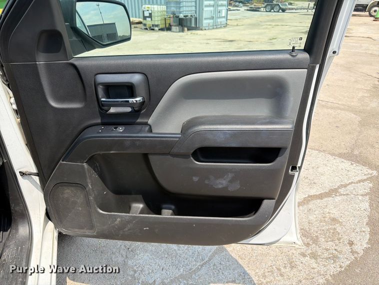 image for item DN6677 2018 Chevrolet Silverado 1500 Crew Cab pickup truck