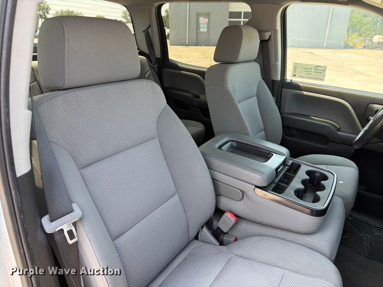 image for item DN6677 2018 Chevrolet Silverado 1500 Crew Cab pickup truck