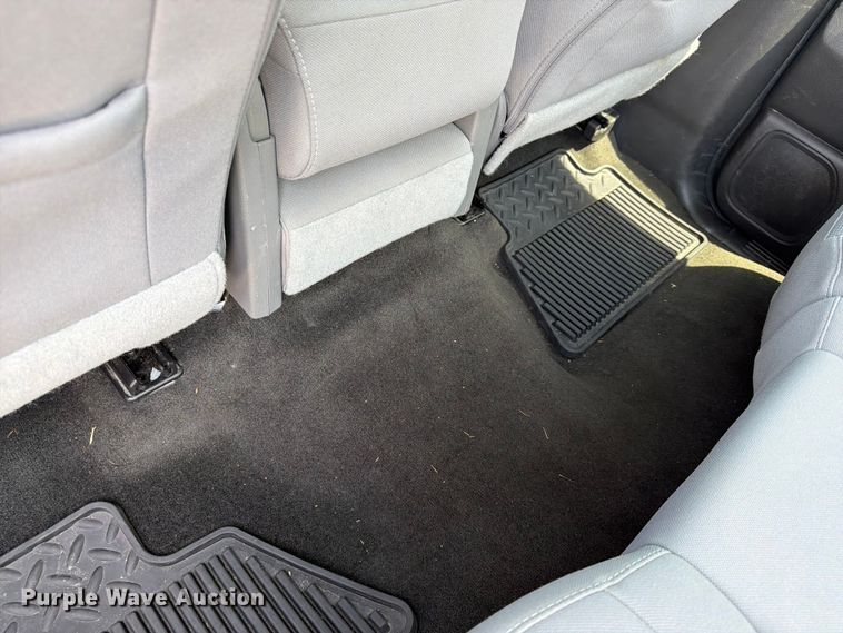 image for item DN6677 2018 Chevrolet Silverado 1500 Crew Cab pickup truck
