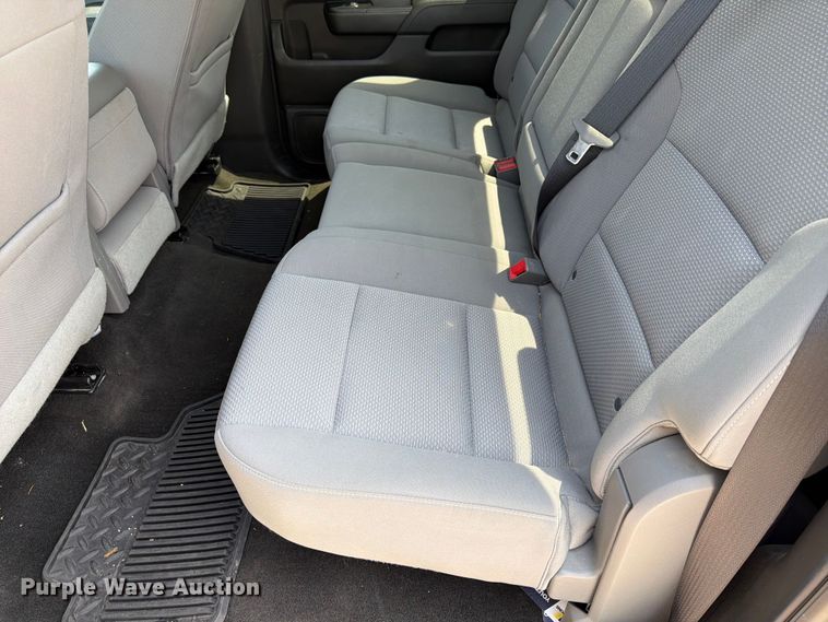 image for item DN6677 2018 Chevrolet Silverado 1500 Crew Cab pickup truck