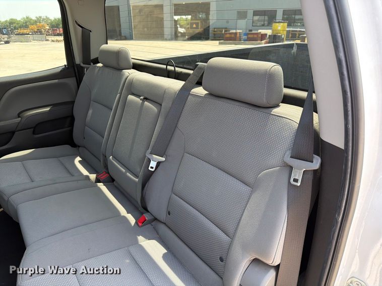 image for item DN6677 2018 Chevrolet Silverado 1500 Crew Cab pickup truck