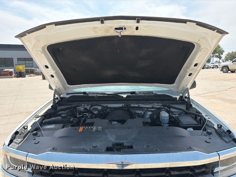 image for item DN6677 2018 Chevrolet Silverado 1500 Crew Cab pickup truck