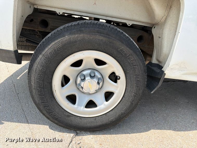 image for item DN6677 2018 Chevrolet Silverado 1500 Crew Cab pickup truck