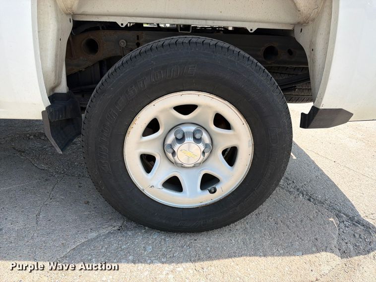 image for item DN6677 2018 Chevrolet Silverado 1500 Crew Cab pickup truck
