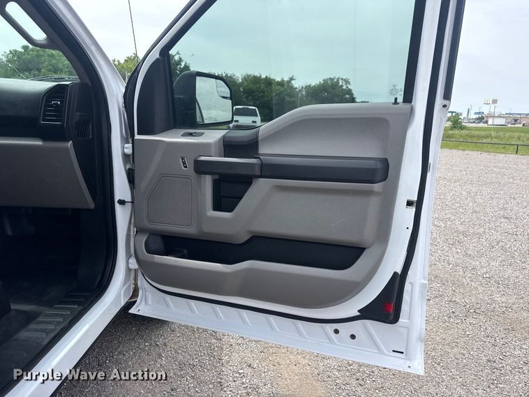 image for item DO8521 2018 Ford F150 Ext. Cab pickup truck