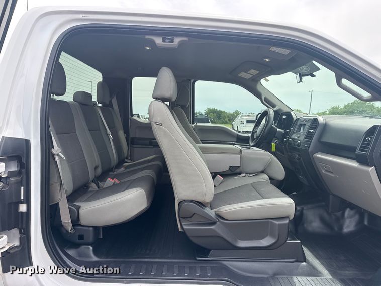 image for item DO8521 2018 Ford F150 Ext. Cab pickup truck