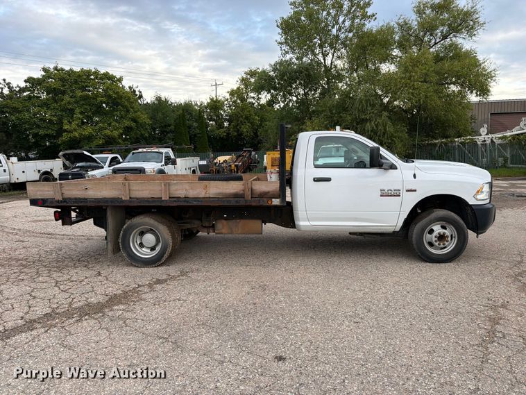 image for item DV2062 2016 RAM 3500 flatbed truck