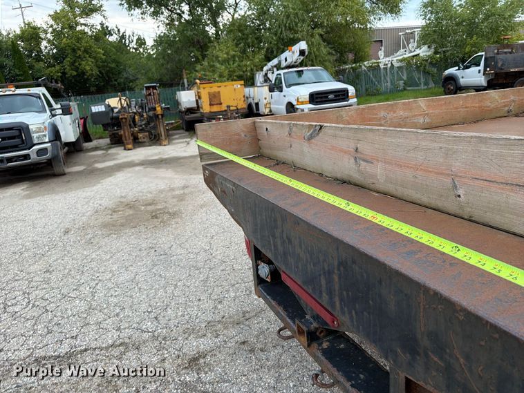 image for item DV2062 2016 RAM 3500 flatbed truck