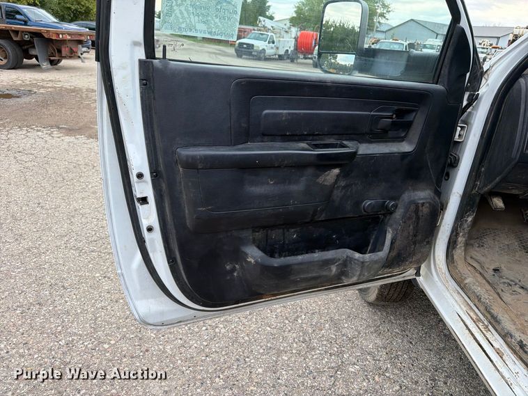 image for item DV2062 2016 RAM 3500 flatbed truck