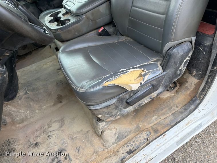 image for item DV2062 2016 RAM 3500 flatbed truck