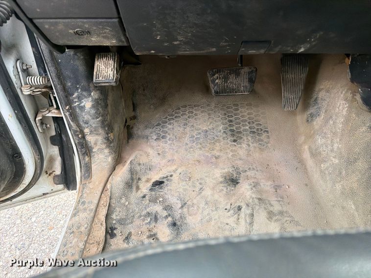 image for item DV2062 2016 RAM 3500 flatbed truck