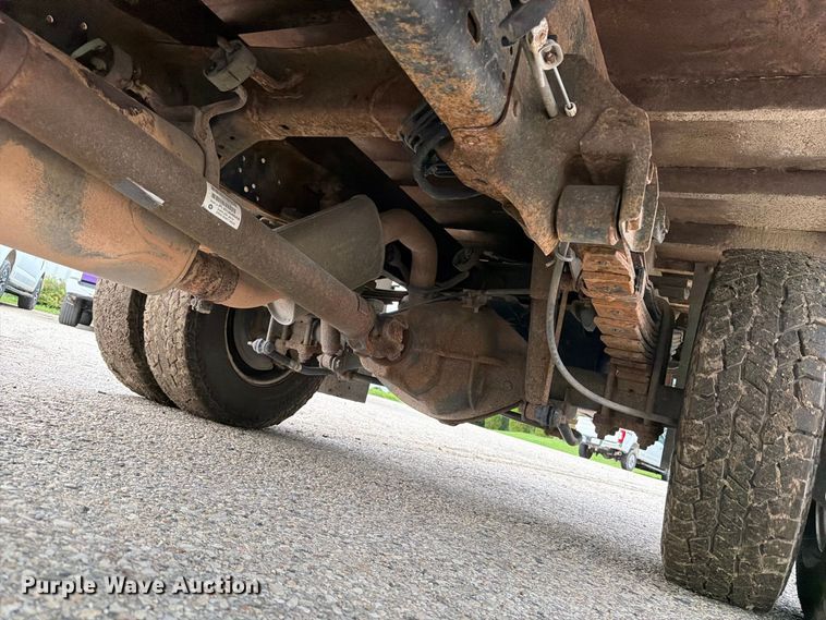 image for item DV2062 2016 RAM 3500 flatbed truck