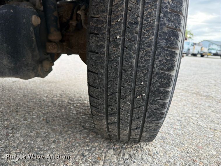 image for item DV2062 2016 RAM 3500 flatbed truck