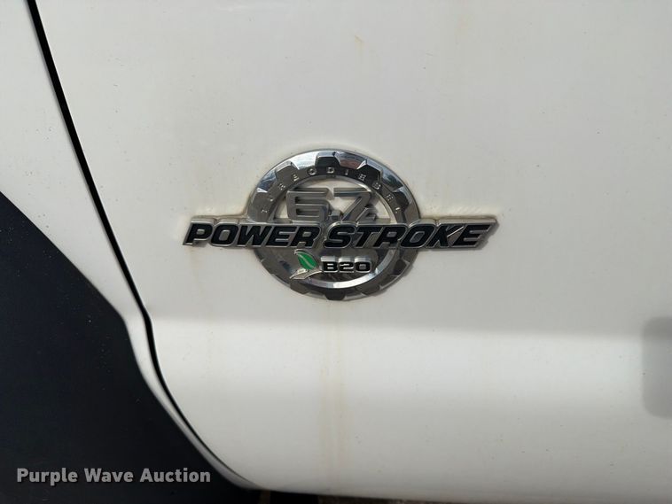 image for item DV2064 2015 Ford F550 utility / service truck