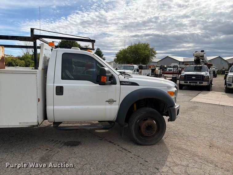 image for item DV2064 2015 Ford F550 utility / service truck