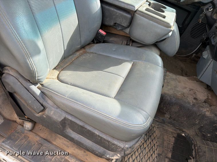 image for item DV2064 2015 Ford F550 utility / service truck