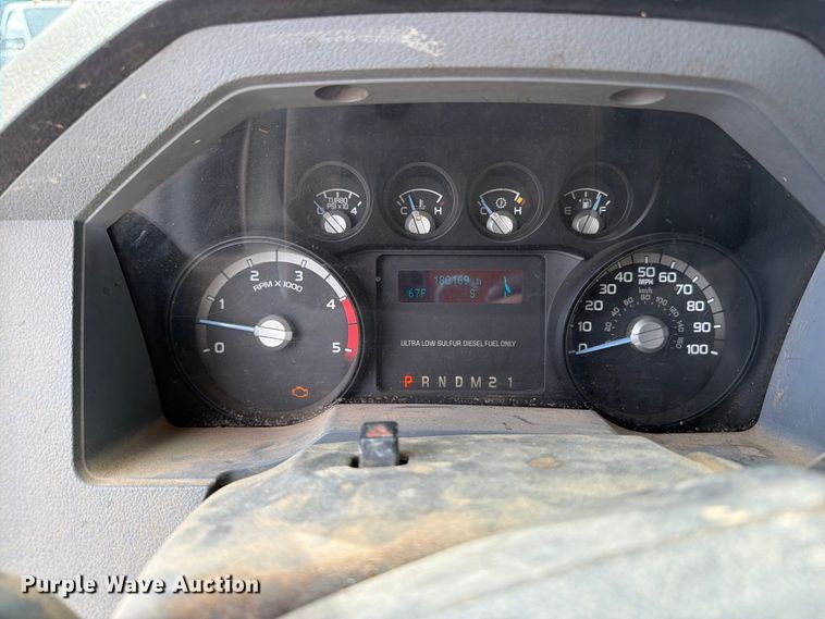 image for item DV2064 2015 Ford F550 utility / service truck